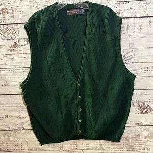 Roundtree & Yorke Forest Green Knit Vest